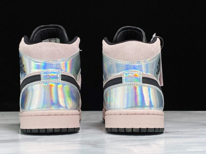 HYPE Mid Jordan (W) Iridescent Powder 1 Air BQ6472-602 Dirty 0819